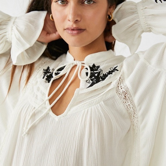 Free People Tusalossa Embroidered Top Peasant Boho Cottagecore Coachella - Picture 3 of 7